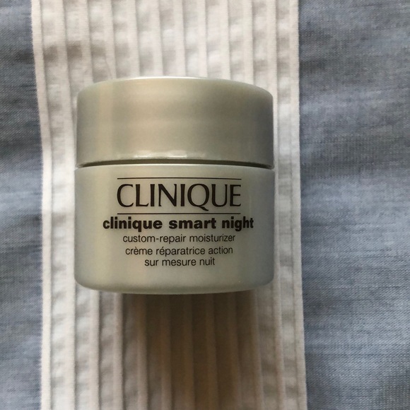Clinique Other - Clinique Smart Night